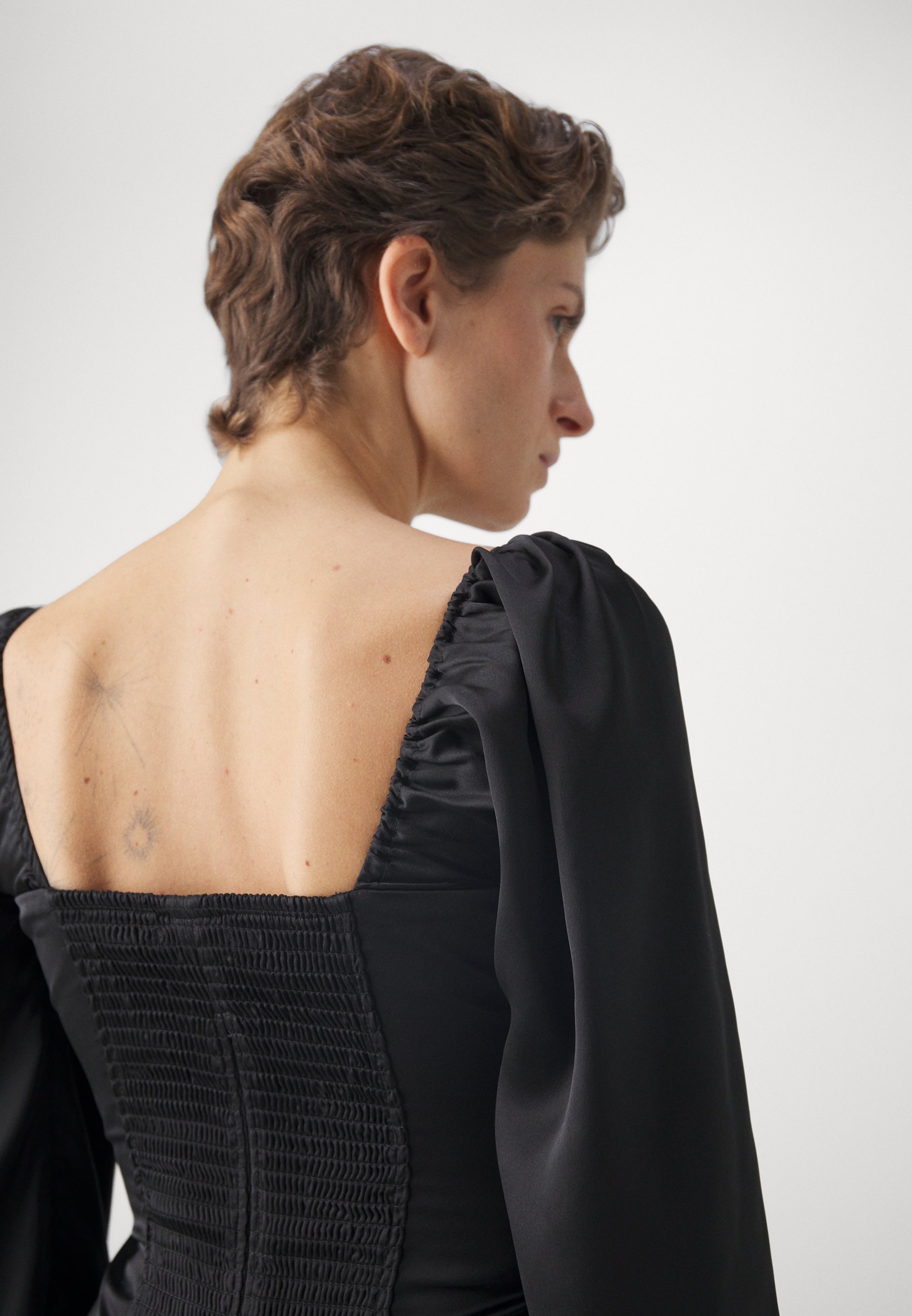 abercrombie long sleeve ruched polo top