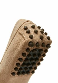 Derimod Mocassini - beige