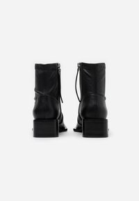 Zign Botines - black