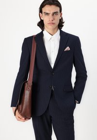 Isaac Dewhirst THE PREMIUM STRETCH BLEND  - Κοστούμι - navy