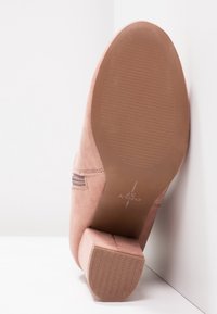 ONLY SHOES Botines de tacón - light pink