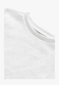 Sélectionné, white