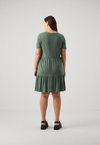 Vero Moda Curve VMFILLI CALIA  zielony