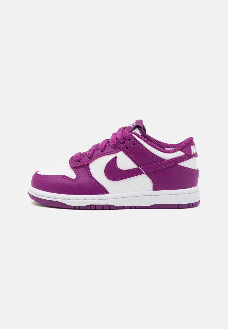 Nike Sportswear DUNK LOW UNISEX - Sportbačiai - white/viotech