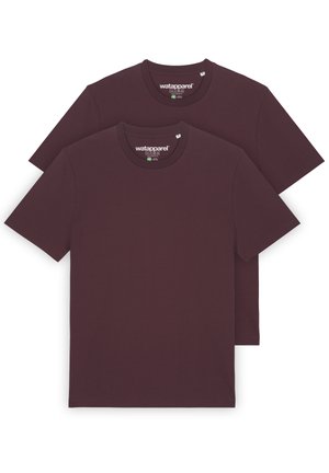 Ensemble de deux t-shirts courts à manches courtes de couleur bordeaux, fabriqués en tissu doux. Comprend un col rond et une étiquette au niveau du col. Design simple, sans motifs.