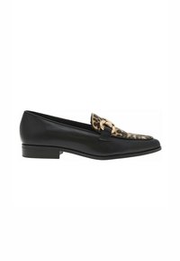Mocassin noir avec un accent en imprimé léopard, détail en métal doré et un petit talon. Matériau en cuir lisse au toucher doux.