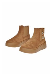 Stivali alla caviglia in suede color tan con pannelli laterali elasticizzati, suole in gomma e accessori decorativi con motivo a forma di ape. Texture liscia, punta arrotondata.