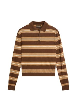 Langärmeliger Polopullover mit braunen, beigen und cremefarbenen horizontalen Streifen und drei Knöpfen am Kragen, flach auf weißem Hintergrund gelegt.