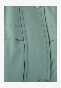 Selezionato, Bluish Green