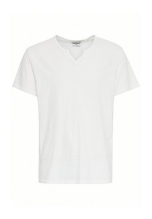 Lühikeste varrukatega valge T-särk pehmest kangast, millel on V-avaga kaelus koos kahe nupuga ja mugav lõige. Ilma mustrite ja aktsentideta.