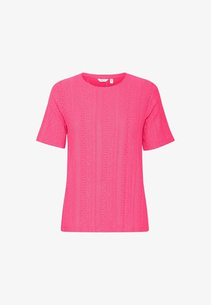 Korte mouwen, ronde hals roze top gemaakt van textuurstof met een patroon van verticale strepen en opengewerkte details.