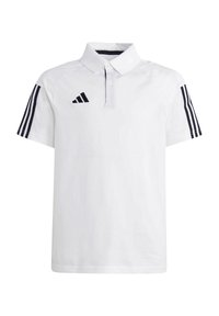 Biała koszulka polo z materiału z kołnierzykiem, z trzema czarnymi paskami na każdym rękawie i logo adidas po lewej stronie klatki piersiowej.