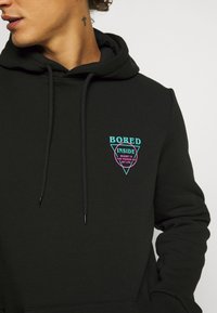 YOURTURN Jersey con capucha - black