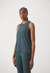 Sweaty Betty SOFT FLOW STUDIO TANK - Top - trek green