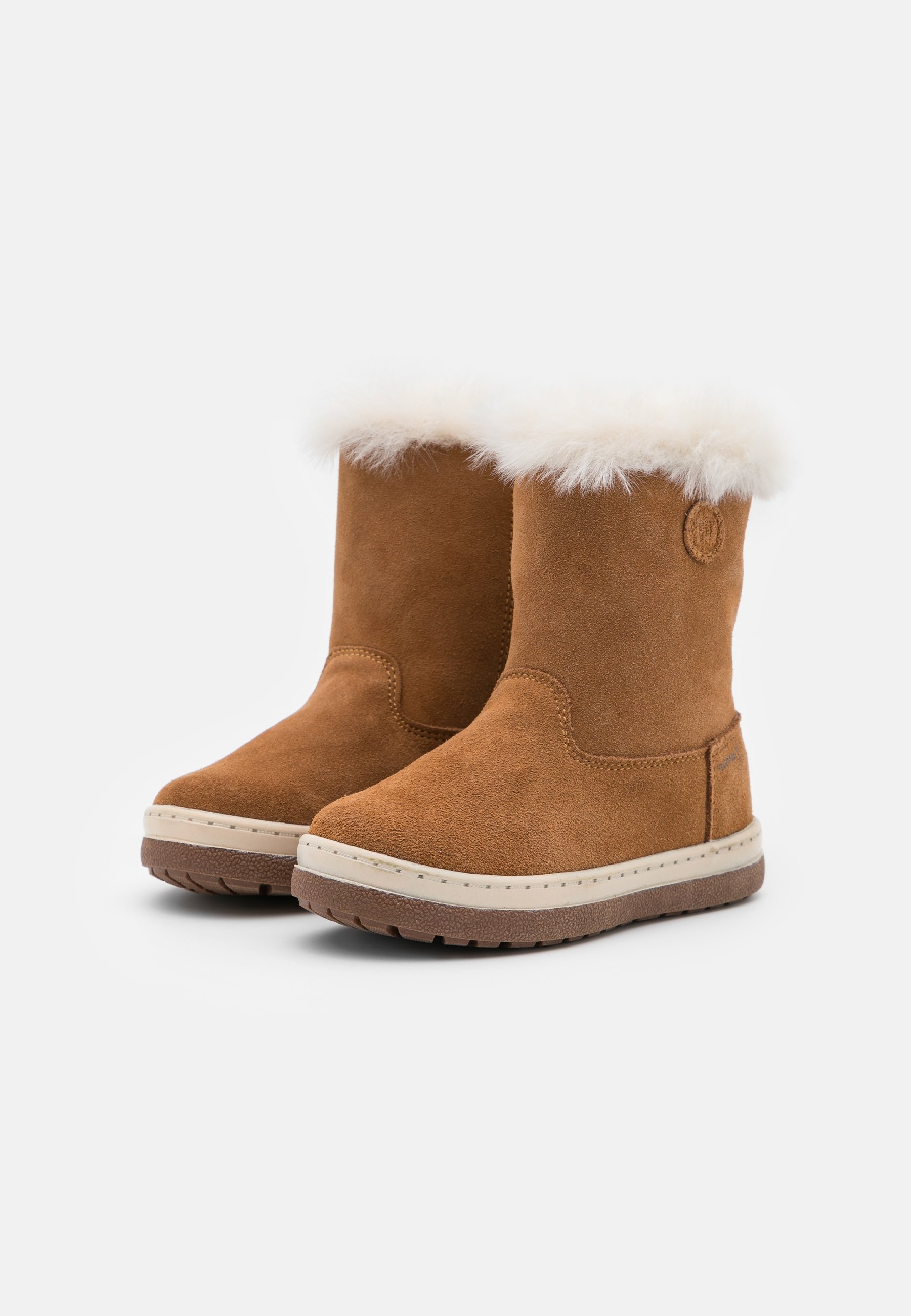 ugg pax boots