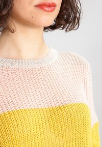 Pepe Jeans Sweter