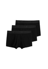 Črne bombažne bokserice v pakiranju po treh, ki imajo širok pas z vtisnjeno oznako "BERSHKA" ter gladko teksturo.