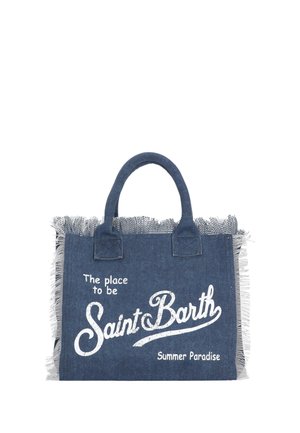 Blauwe denim tas met rafelige randen, korte handvatten en witte tekst met de tekst "The place to be Saint Barth Summer Paradise."