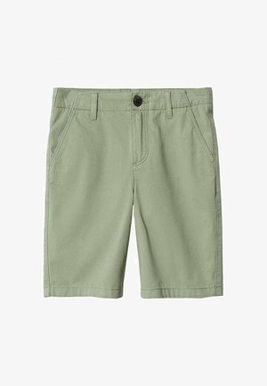 Shorts vert clair en tissu mélangé coton ; dotés de deux poches avant, une poche arrière et une fermeture à un seul bouton noir.