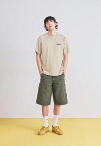 Thumbnail Image 2