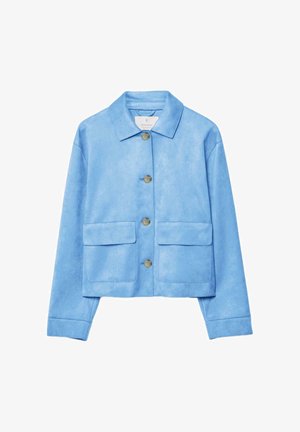 Svetlo modra semiš jakna z ovratnikom, štirimi gumbi spredaj, dvema velikima sprednjima žepoma z zankama in dolgimi rokavi.
