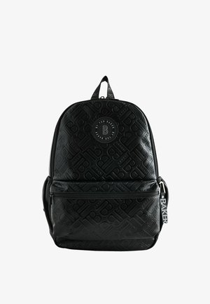 Schwarzer Ted Baker Rucksack mit eingeprägtem Logo-Muster, Frontreißverschlusstasche, Tragegriff oben und gebrandetem Reißverschlussanhänger.