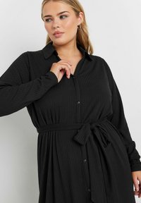 Yours Clothing Maxiklänning - black