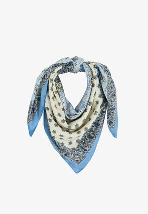 Écharpe en soie avec motifs cachemire et floraux bleus et crème, nouée en un nœud lâche, montrant un tissu superposé et un design de bordure détaillé.