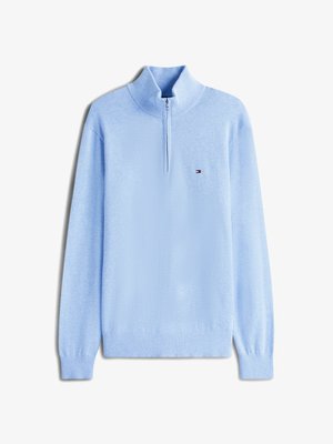 Hellblauer Reißverschluss-Pullover mit hohem Kragen, gerippten Bündchen und einem kleinen Logo auf der Brust. Weicher Stoff und schlichtes Design.
