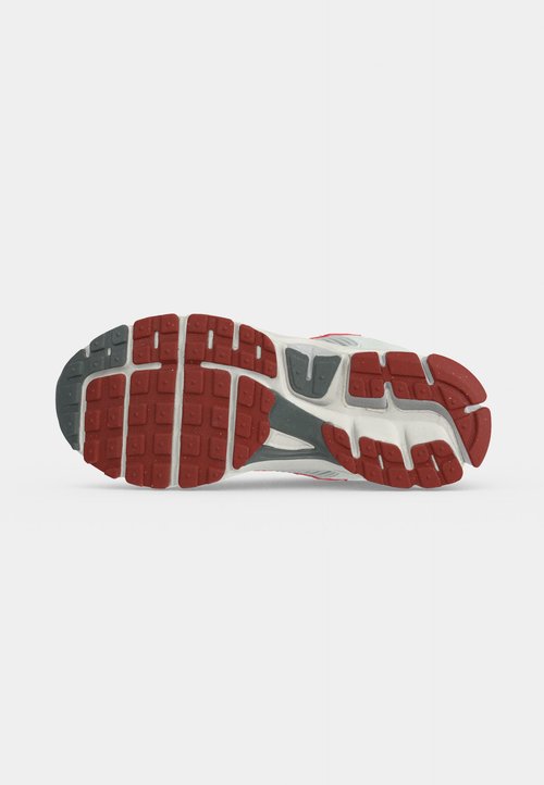 Nike VOMERO 5 UNISEX - Trainers - photon dust/summit white/grey fog/dune red/smoke grey — photo 6