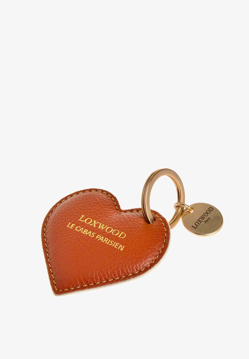 Porte-clés en cuir marron en forme de cœur avec anneau en or et marquage Loxwood Parisien embossé en or.