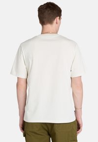 Timberland SHORT SLEEVE - Triko s potiskem - natural