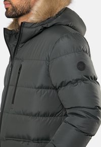 Threadbare Zimní bunda - khaki