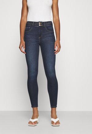 Jeansy Skinny Fit
