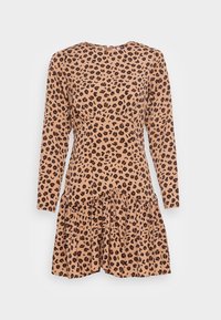 Vestido de manga longa com estampa de leopardo, apresentando um corpete ajustado e uma saia fluida em camadas, confeccionado em um tecido macio, nas tonalidades de bege e castanho escuro.