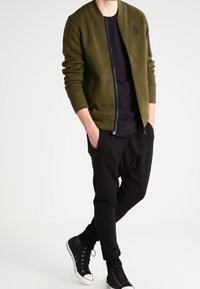 Reebok Classic Tröja med dragkedja - olive