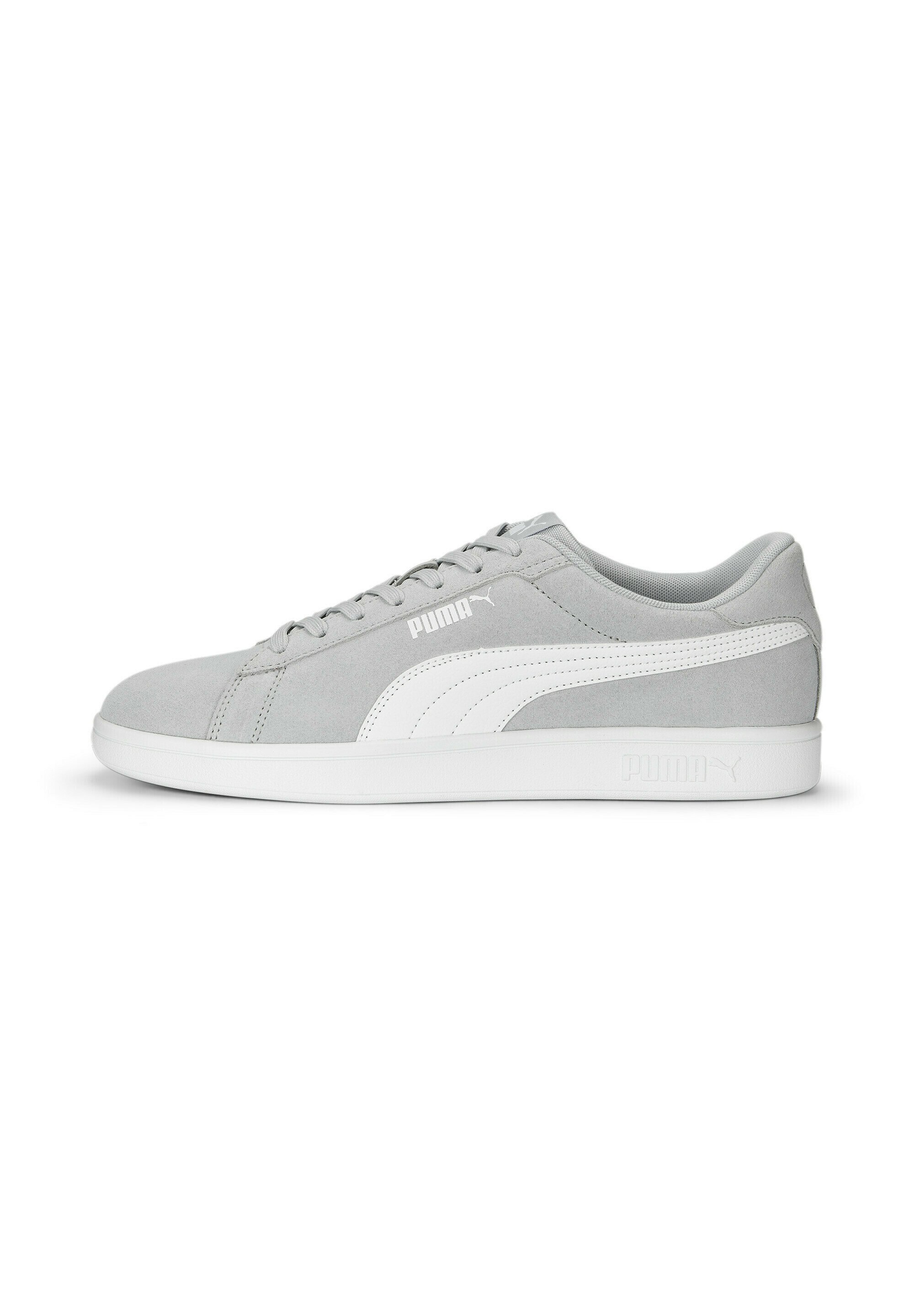grey puma tennis shoes