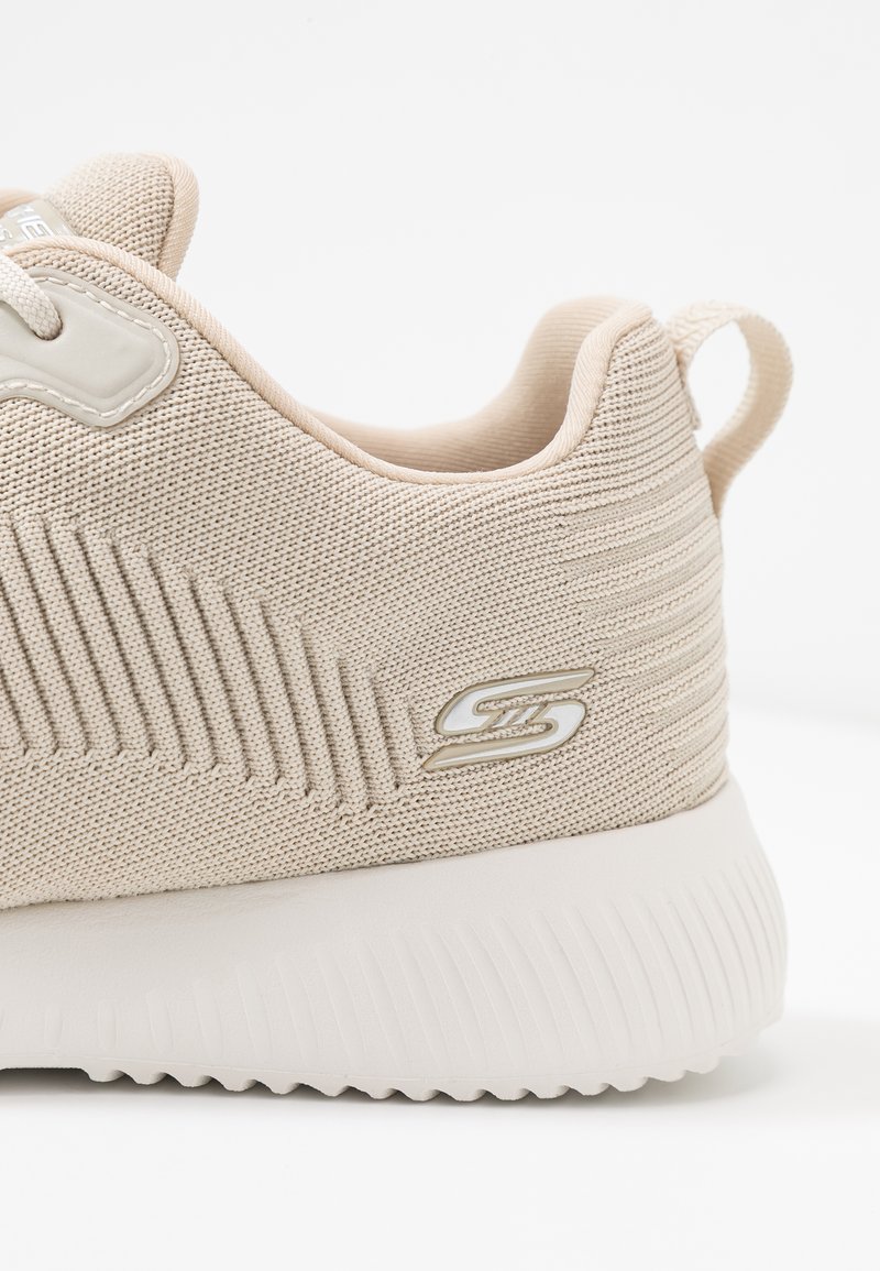 skechers creme