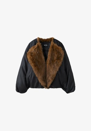 Stradivarius, FAUX FUR LAPEL BOMBER JACKET - Veste d'hiver - black