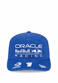 Blaue Kappe mit strukturiertem Design, ausgestattet mit weißen gestickten Logos: "ORACLE", "Red Bull Racing" und "viaplay" sowie einem gebogenen Schirm.