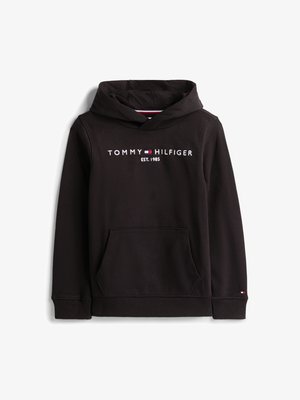 Čierna mikina s kapucňou a predným vreckom, s nápisom "TOMMY HILFIGER EST. 1985" v bielej farbe. Dizajn obsahuje klasickú kapucňu a pletené manžety.