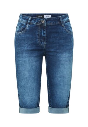 Short en denim bleu avec revers roulés, bouton et fermeture éclair à l'avant, ainsi que poches avant, présenté sur fond blanc.