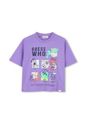 Paarse T-shirt met korte mouwen met cartoon-monstergesichten en tekst "Guess Who? Not Monsters Just Monstars" op de voorkant.