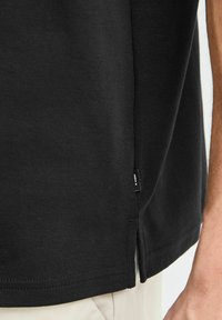 Solid SDOSWALD - Polo - true black