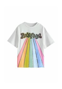 Biela tričko s okrúhlym výstrihom a krátkymi rukávmi, s farebným grafickým dizajnom dúhových lúčov a textom "Pink Floyd" v čiernej farbe.