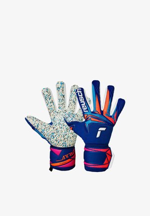 Paire de gants de gardien de but bleu et orange avec paumes blanches tachetées et bracelets de poignet en Velcro marqués "Attraction" et "Reusch".