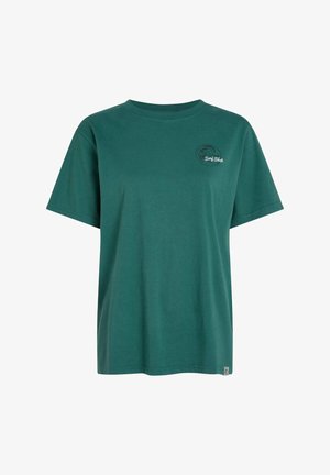 Zelené bavlněné tričko s krátkými rukávy, žebernatým kulatým výstřihem a malým kulatým motivem na hrudi s nápisem „Surf's Up“.