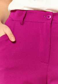 LolaLiza TAILORED - Hlače - violine