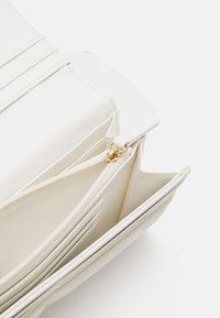 Valentino Bags OCARINA - Denarnica - bianco