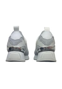 GAeLLE Sneakers laag - bianco